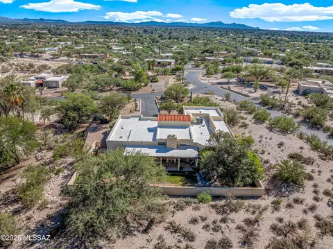View/Area - 6801 E Brownstone Pl, Tucson, AZ 85750 photo 6 of 11