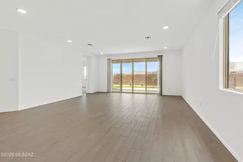 Living - 13959 E Lagomorpha Pl, Vail, AZ 85641 photo 2 of 3