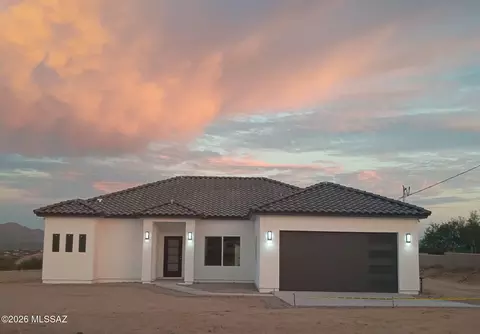 164 Avenida Pastor, Rio Rico, AZ 85648