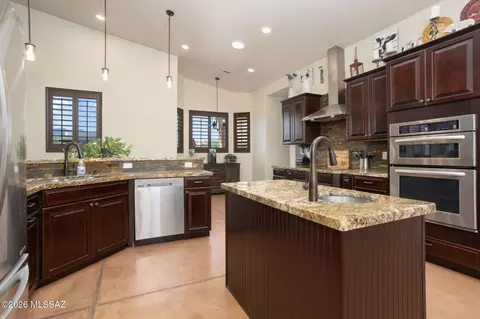 Kitchen - 2540 E Lomas Dr, Vail, AZ 85641 photo 5 of 6