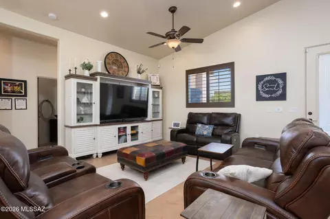 Living - 2540 E Lomas Dr, Vail, AZ 85641 photo 2 of 3