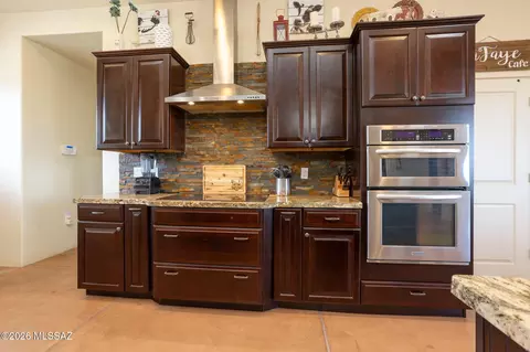 Kitchen - 2540 E Lomas Dr, Vail, AZ 85641 photo 2 of 6