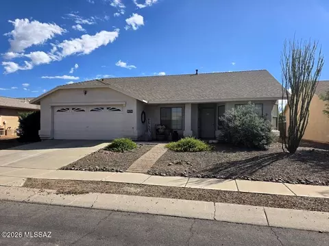 9570 E Caldwell Dr, Tucson, AZ 85747