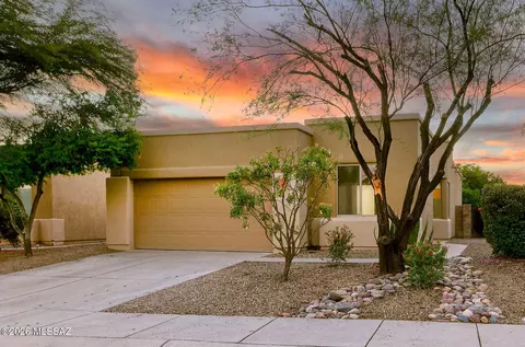 8546 N Sunny Rock Ridge Dr, Tucson, AZ 85743