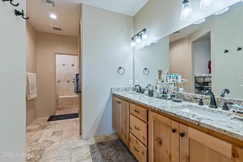 Bath - 3221 W Thunder Pass Rd, Benson, AZ 85602 photo 1 of 4