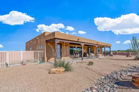 Exterior - 3221 W Thunder Pass Rd, Benson, AZ 85602 photo 9 of 11