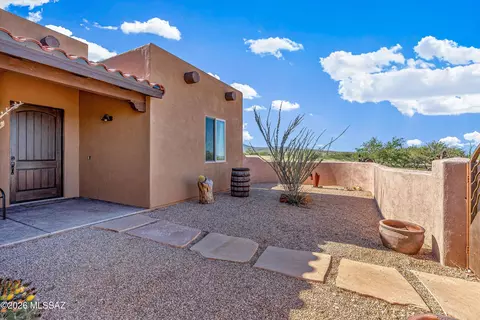 Exterior - 3221 W Thunder Pass Rd, Benson, AZ 85602 photo 5 of 11