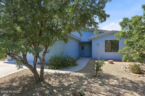 2080 S Triangle X Ln, Tucson, AZ 85713