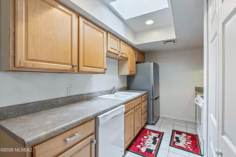 455 W Kelso St #225, Tucson, AZ 85705