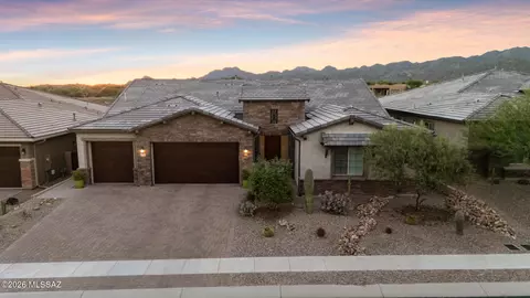 13725 N Hidden Springs Dr, Oro Valley, AZ 85755