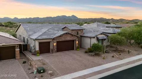 13725 N Hidden Springs Dr, Oro Valley, AZ 85755