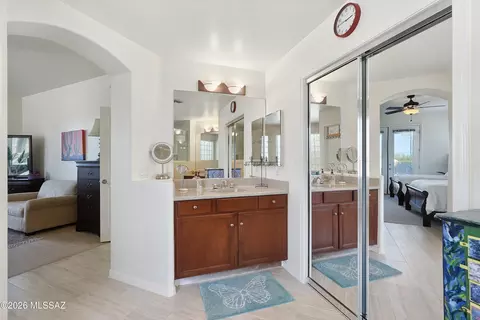 Bath - 14061 E Copper Mesa Ct, Vail, AZ 85641 photo 4 of 4