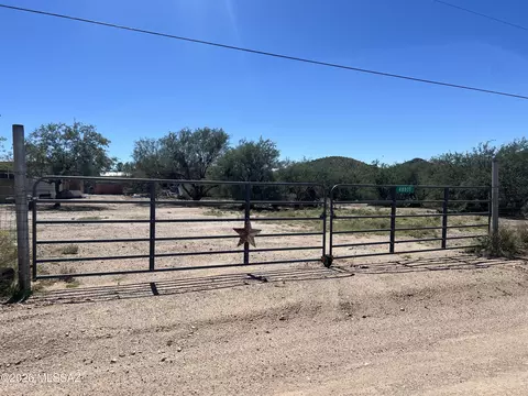 48977 E Panther Butte Rd, Tucson, AZ 85739
