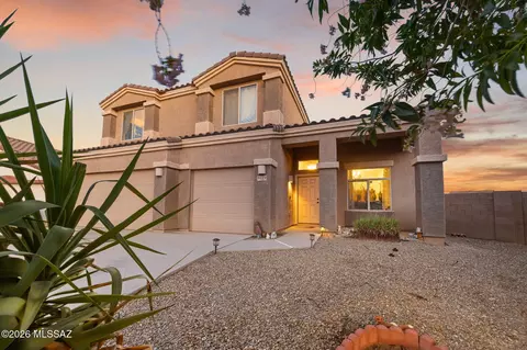 8229 W Melanitta Dr, Tucson, AZ 85757