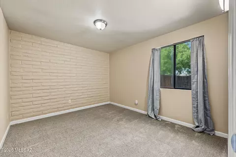 Bedroom - 6755 E Hawk Dr, Tucson, AZ 85730 photo 3 of 4