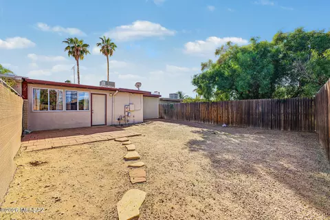 Exterior - 6755 E Hawk Dr, Tucson, AZ 85730 photo 7 of 8