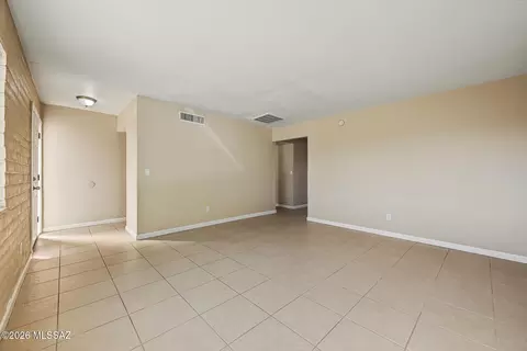 Living - 6755 E Hawk Dr, Tucson, AZ 85730 photo 2 of 4