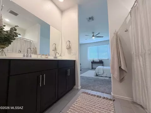 Bath - 11299 S Weismann Dr, Vail, AZ 85641 photo 1 of 4