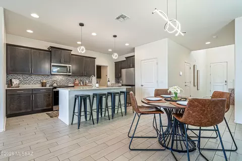 Kitchen - 11299 S Weismann Dr, Vail, AZ 85641 photo 1 of 6