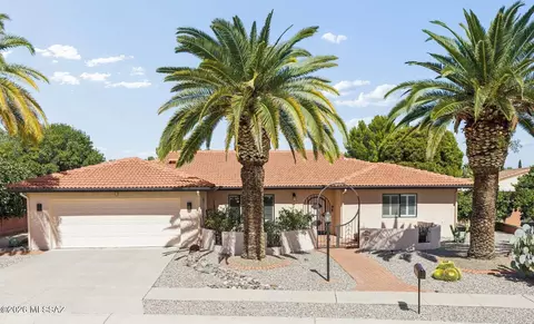 1073 N Paseo Iris, Green Valley, AZ 85614