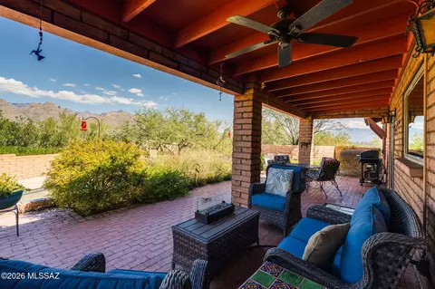 8451 E Tourmaline Dr, Tucson, AZ 85750