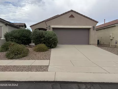 158 W Calle Del Estribo, Sahuarita, AZ 85629
