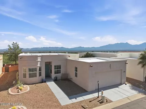512 W Riverdale Ct, Green Valley, AZ 85614