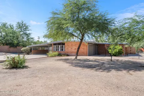 2435 N Bahana Dr, Tucson, AZ 85715