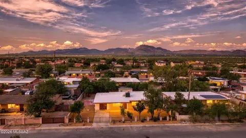 6558 S Iberia Cir, Tucson, AZ 85757