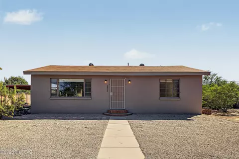 2842 N East Plaza Dr, Tucson, AZ 85716
