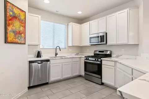 Kitchen - 8928 E Wright School Loop, Tucson, AZ 85715 photo 2 of 2