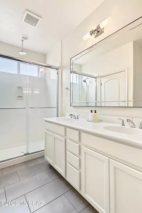 Bath - 8928 E Wright School Loop, Tucson, AZ 85715 photo 1 of 2