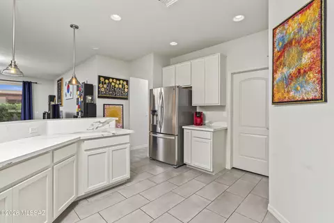 Kitchen - 8928 E Wright School Loop, Tucson, AZ 85715 photo 1 of 2