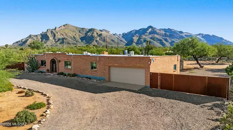 7040 N Antonietta Dr, Tucson, AZ 85704