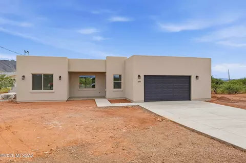 109 Via Estonia, Rio Rico, AZ 85648