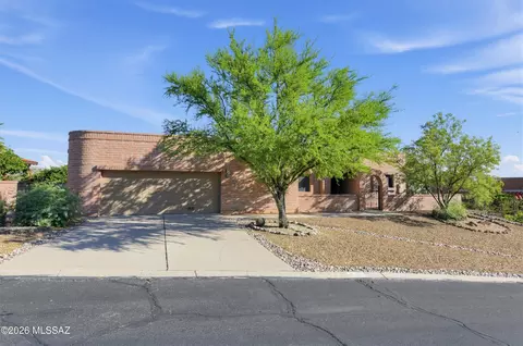 1750 W Camino Urbano, Green Valley, AZ 85622