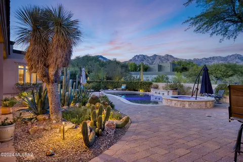 5043 N Marlin Canyon Pl, Tucson, AZ 85750
