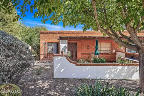 457 S Paseo Quinta #A, Green Valley, AZ 85614