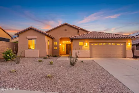 8007 N New Season Dr, Tucson, AZ 85743