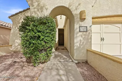 1130 W Versilia Dr, Oro Valley, AZ 85755