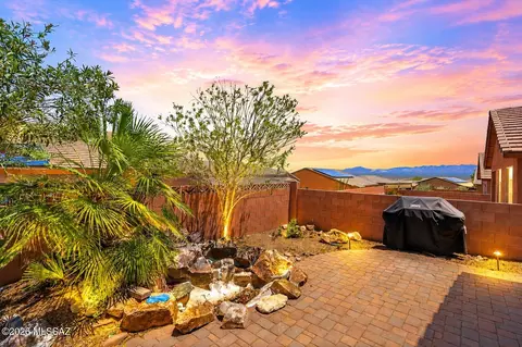 1038 W Pastora Peak Dr, Green Valley, AZ 85614