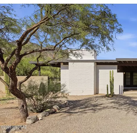 4055 E Alvernon Cir, Tucson, AZ 85718