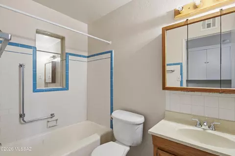 Bath - 3249 E 25th St, Tucson, AZ 85713 photo 1 of 2