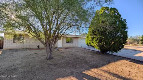 15965 N Starboard Dr, Tucson, AZ 85739