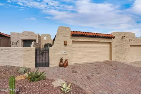 1112 W Crculo Del Norte, Green Valley, AZ 85614