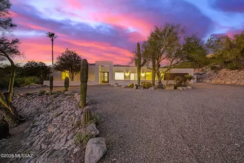 5805 E Paseo San Valentine, Tucson, AZ 85750
