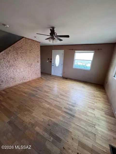 Living - 6464 N 6 Gun Rd, Willcox, AZ 85643 photo 1 of 2
