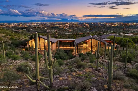 7570 N Cobblestone Rd, Tucson, AZ 85718