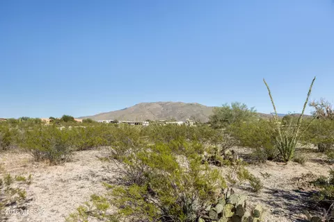 4800 S Manning Camp Ct #-, Tucson, AZ 85747