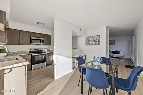 1600 N Wilmot Rd #413, Tucson, AZ 85712